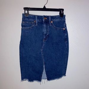 Madewell Denim Skirt in Bellhaven Wash